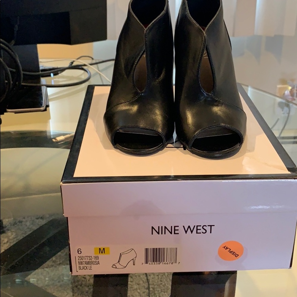 Nice west blk booties